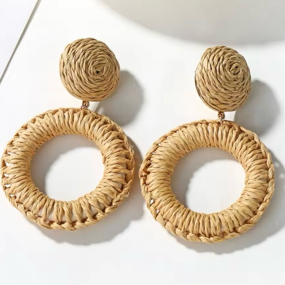 ‼️SALE‼️Rattan Drop Earrings - Picture 4 of 4